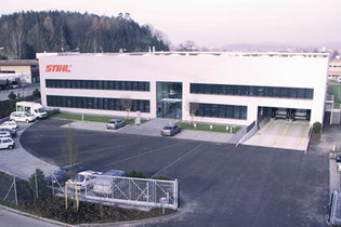 1996: STIHL Vertriebs AG Svájc és STIHL Afrikában